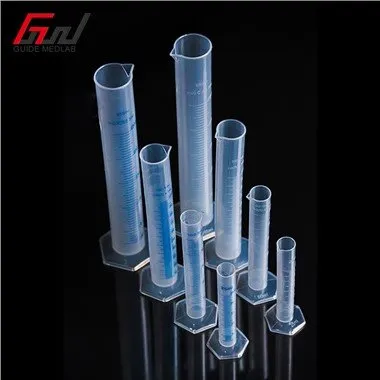 Градуированный пластиковый мерный цилиндр